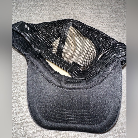 Friday apparel vacs mode gold pineapple hat - Picture 2 of 2